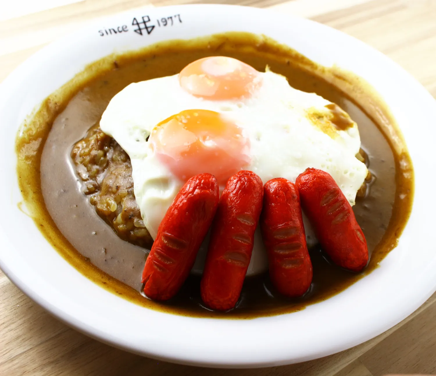 目玉焼きウィンナーカレー